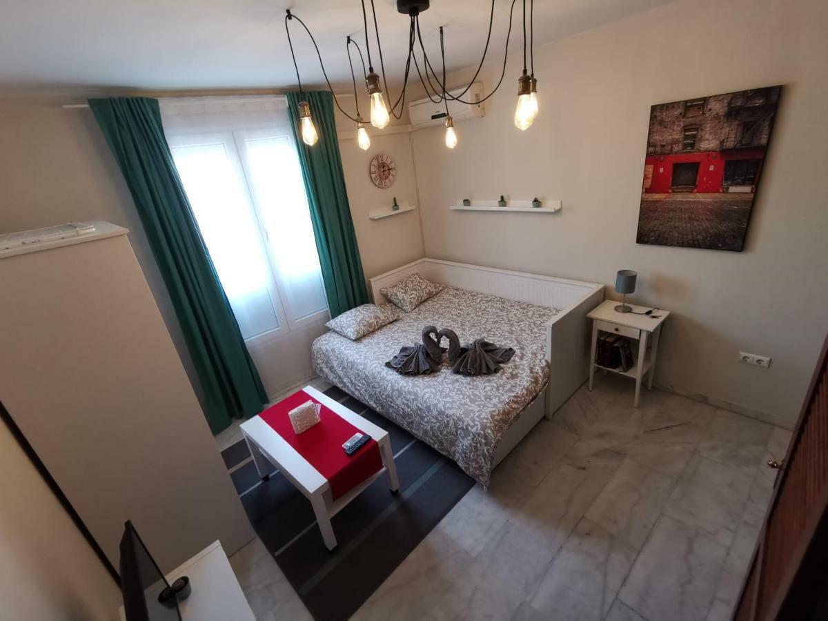 **** Genuar Apartments Malaga Center Esterno foto